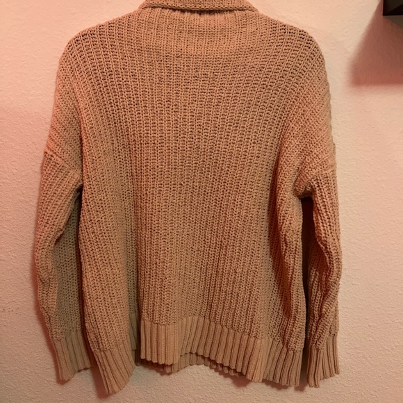 Turtle neck Sweater (S) - Picture 2 of 2